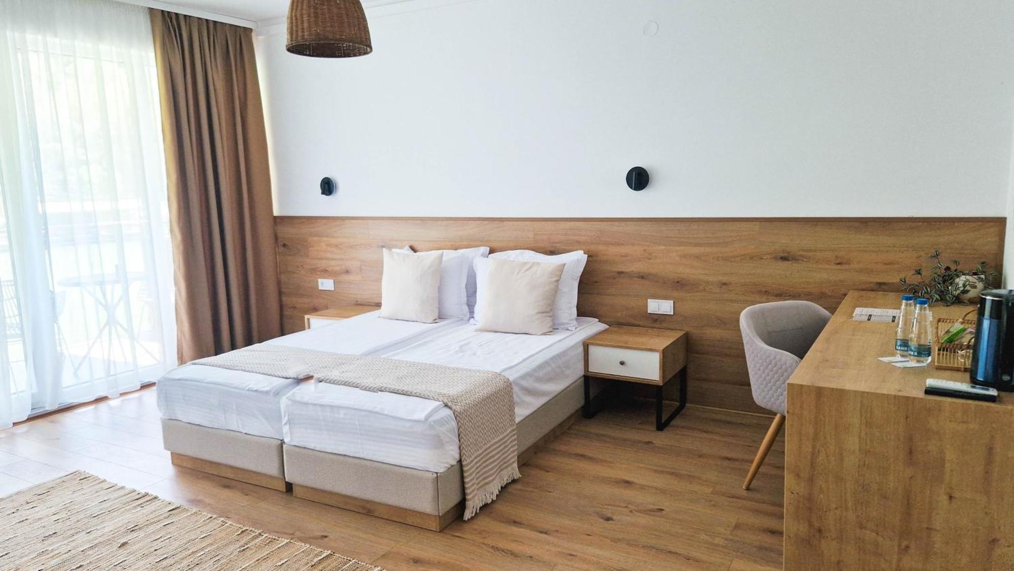אוגניאנובו Waterside Spa Hotel מראה חיצוני תמונה