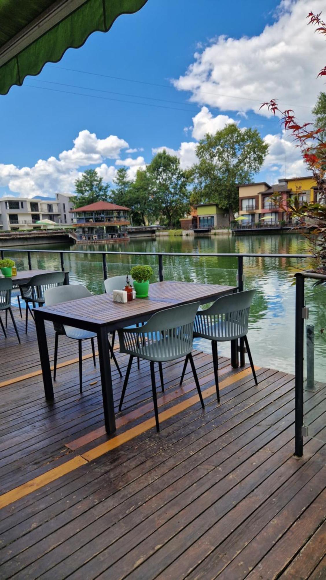 אוגניאנובו Waterside Spa Hotel מראה חיצוני תמונה