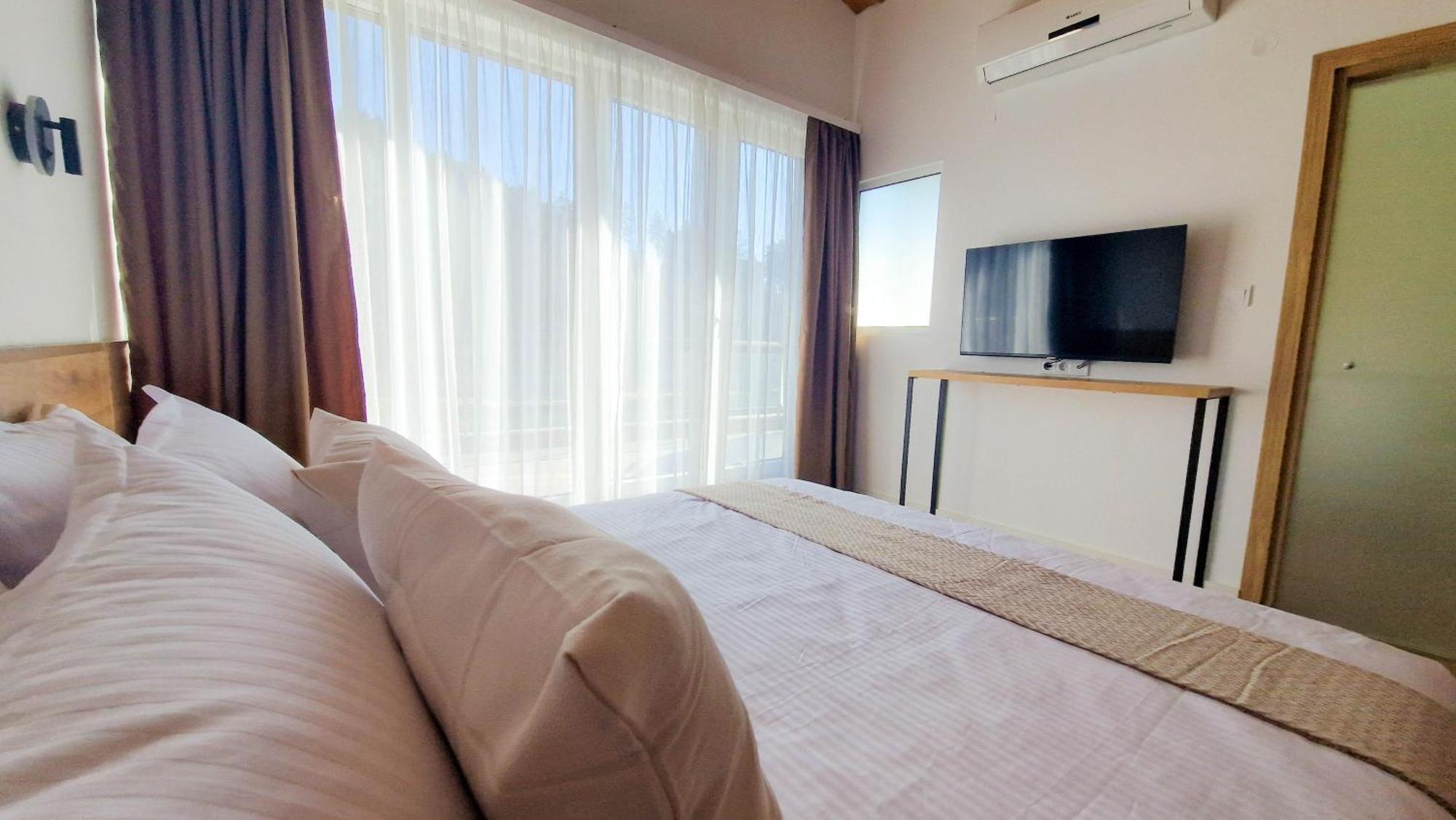 אוגניאנובו Waterside Spa Hotel מראה חיצוני תמונה