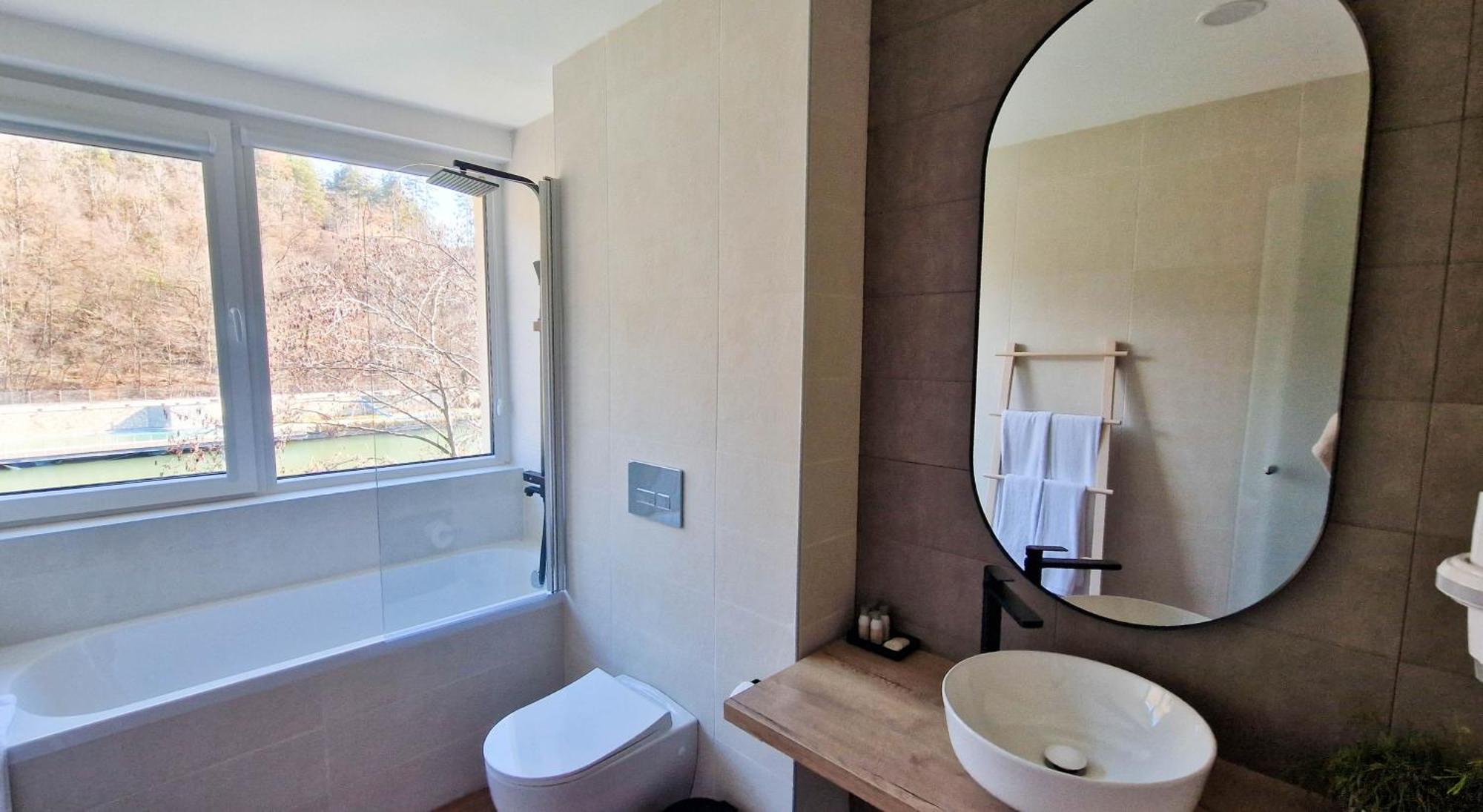 אוגניאנובו Waterside Spa Hotel מראה חיצוני תמונה