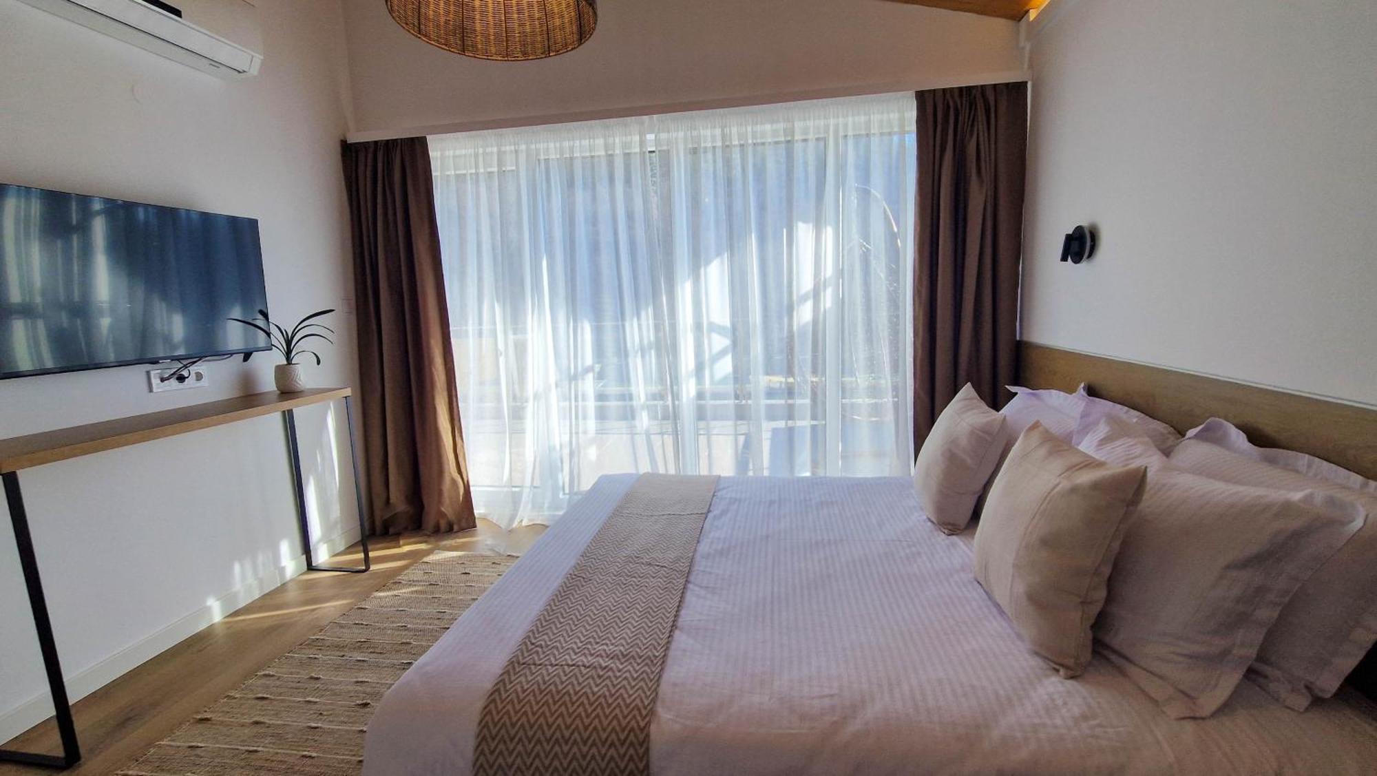 אוגניאנובו Waterside Spa Hotel מראה חיצוני תמונה