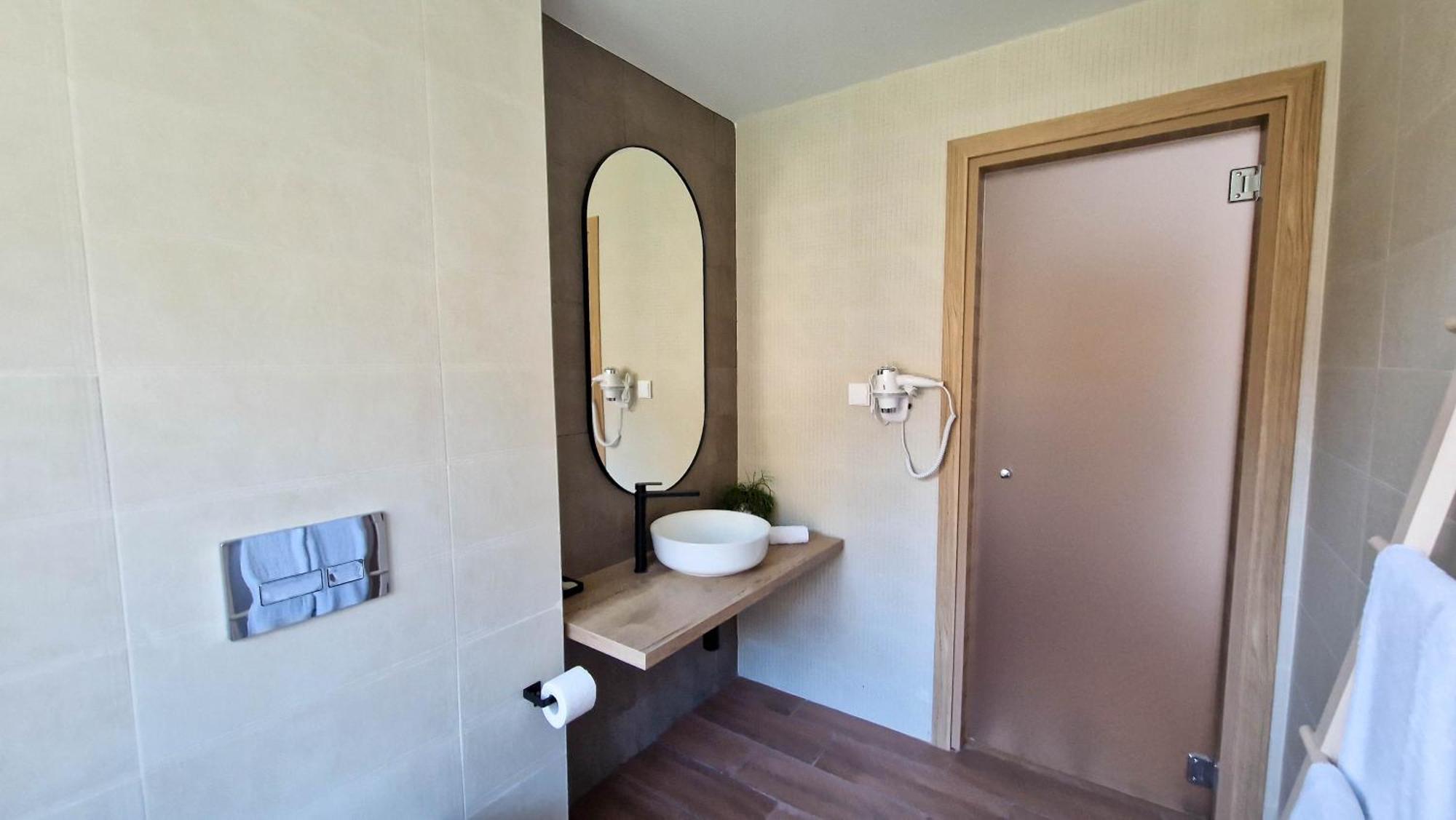 אוגניאנובו Waterside Spa Hotel מראה חיצוני תמונה